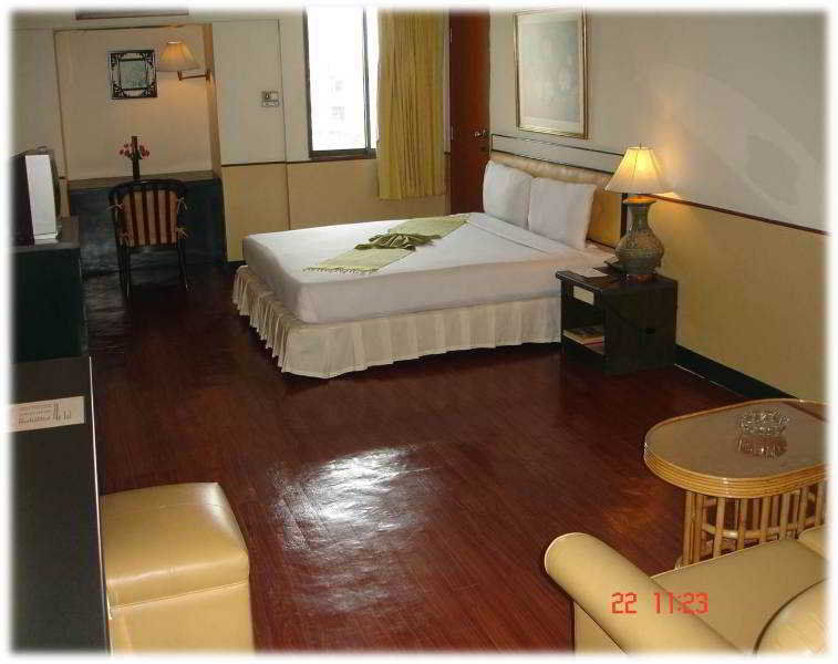 Sena Place